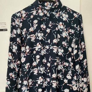 Banana Republic Women's Blue/white Floral Long Sleeve Button Down Blouse